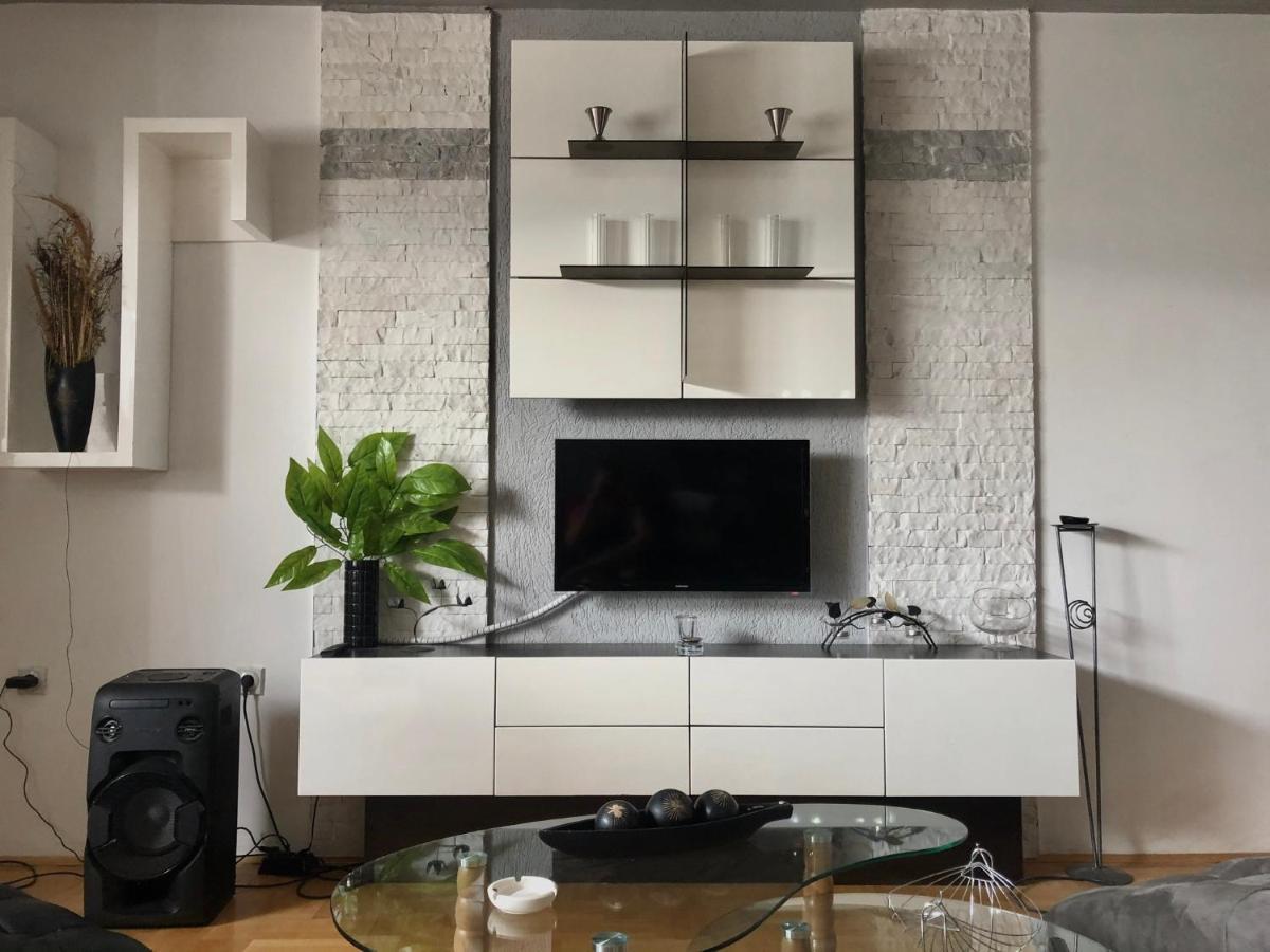 Apartments Near City Center Скопье Экстерьер фото